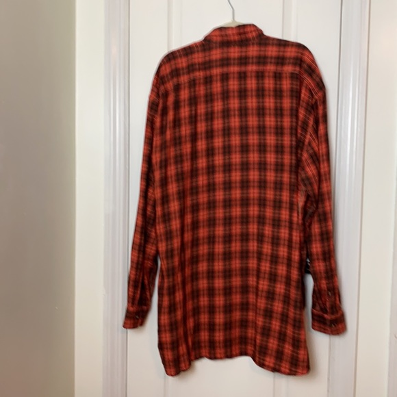 ❌❌ SOLD ❌❌ CUTTER & BUCK FLANNEL BUTTON DOWN SHIRT - Picture 2 of 6